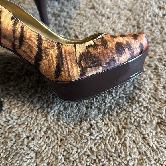 Guess Heels - Picture 5 of 5